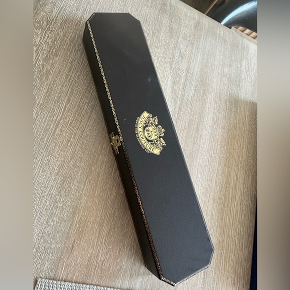 Juicy couture rhinestone bracelet - Picture 3 of 3